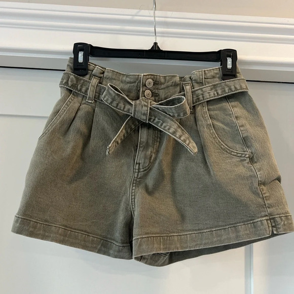 American Eagle Outfitters Pants - American Eagle green high waist tie shorts